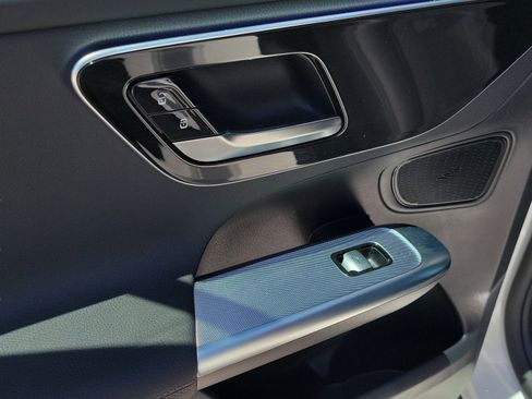 Certified 2026 Mercedes-Benz GLC 43 AMG 4MATIC image 8