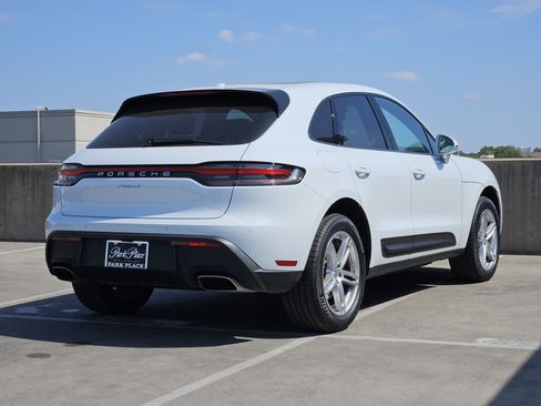 Used 2026 Porsche Macan AWD/4WD image 8