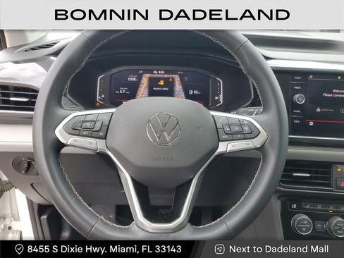 Used 2022 Volkswagen Taos SEL w/ Panoramic Sunroof Package image 17