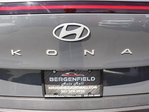 Used 2025 Hyundai Kona SEL AWD/4WD image 55