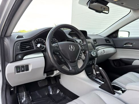 Used 2019 Acura ILX FWD image 17