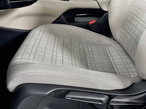 Certified 2024 Honda HR-V LX image 18