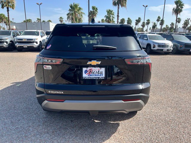 Used 2026 Chevrolet Equinox LT FWD image 8
