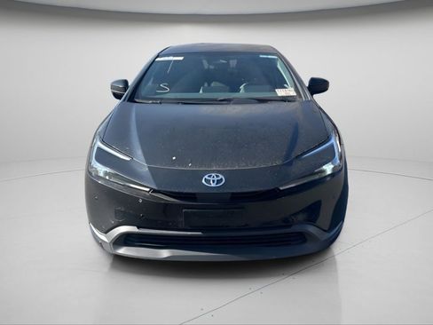 Used 2024 Toyota Prius LE image 11