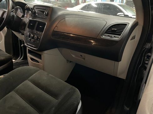 Used 2015 Dodge Grand Caravan SE w/ Quick Order Package 29E SE image 19