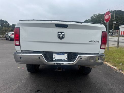 Used 2017 RAM 2500 Tradesman w/ Chrome Appearance Group AWD/4WD image 4