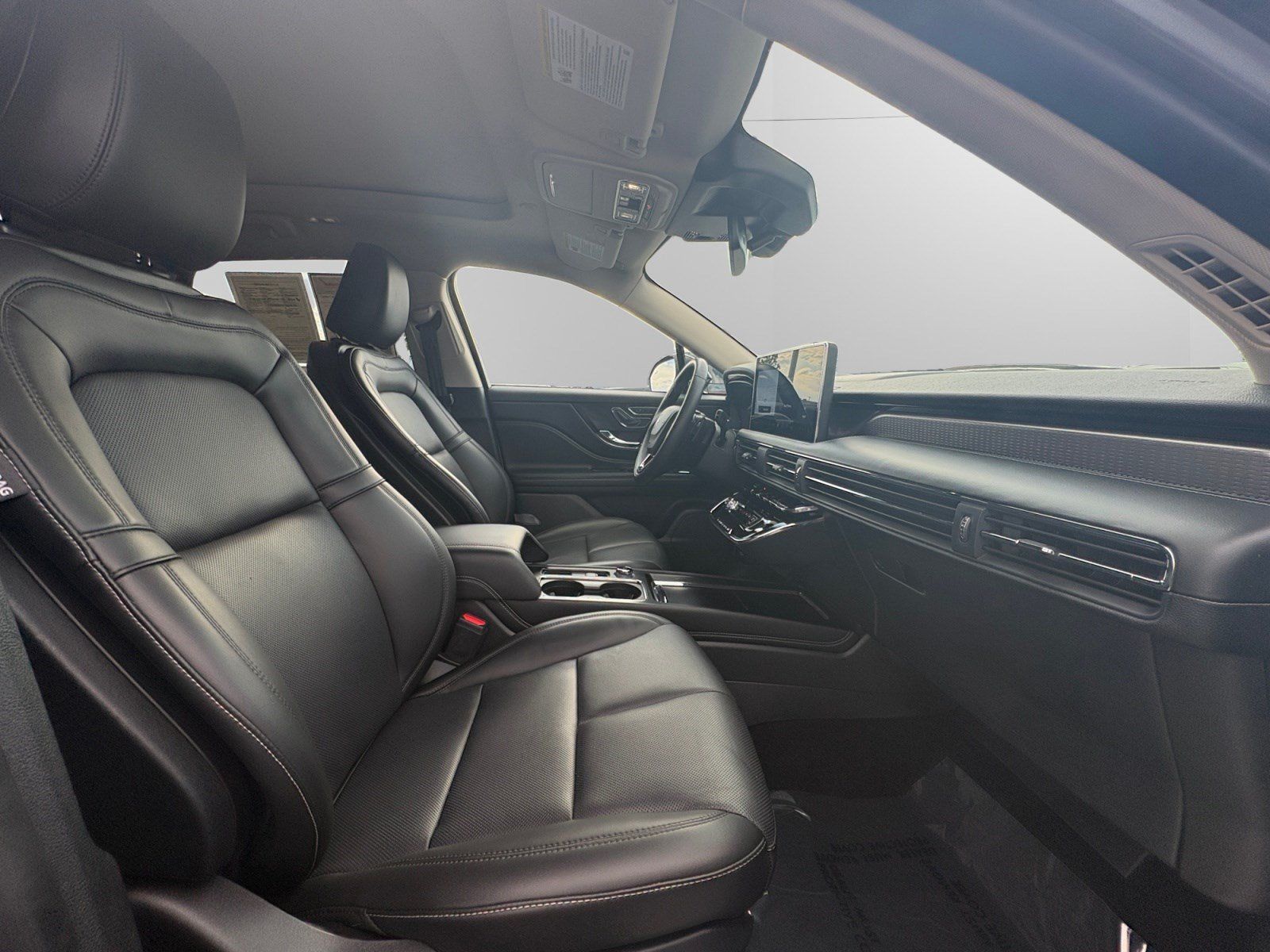 Certified 2024 Lincoln Corsair Grand Touring AWD/4WD image 15