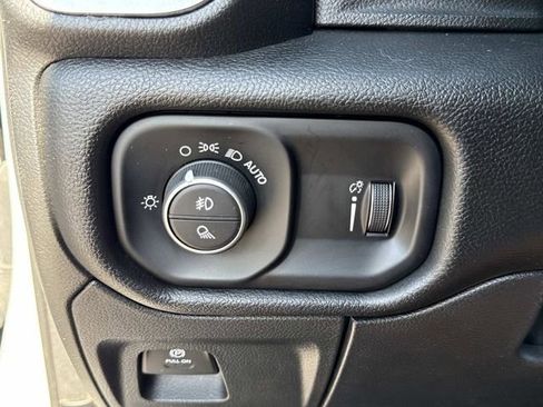 Used 2024 RAM 1500 Big Horn AWD/4WD image 31