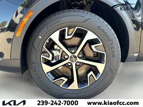 New 2025 Kia Sportage EX image 39