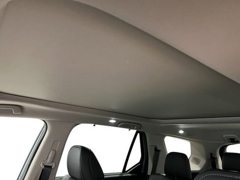 New 2025 Honda Pilot Touring image 22