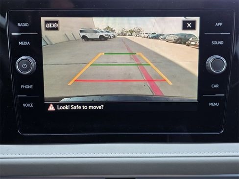 New 2026 Volkswagen Taos SE image 13