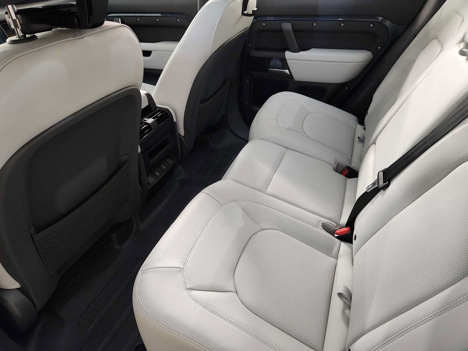 New 2026 Land Rover Defender 110 S AWD/4WD image 29