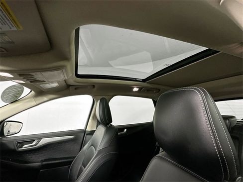 Used 2020 Ford Escape SE Sport image 20