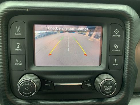 Used 2020 Jeep Wrangler Sport AWD/4WD image 41
