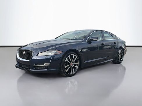 Used 2019 Jaguar XJ R-Sport image 7