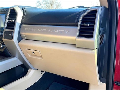 Used 2019 Ford F250 Lariat w/ Lariat Ultimate Package image 15