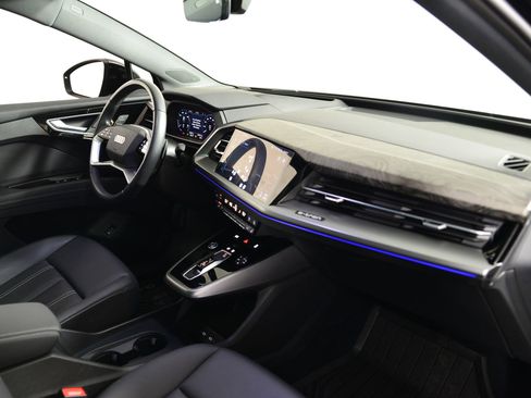 Certified 2024 Audi Q4 e-tron Prestige w/ Black Optic Package image 21