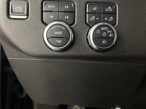 Used 2024 GMC Sierra 1500 Elevation w/ Elevation Premium Package image 11