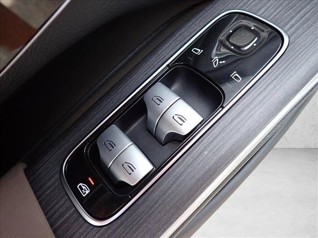 Used 2022 Mercedes-Benz EQS 580 4MATIC Sedan image 16