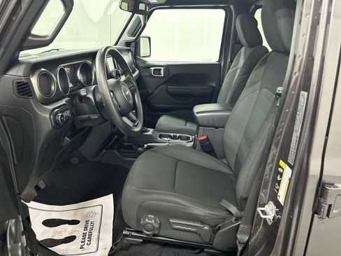 Used 2021 Jeep Wrangler Unlimited Sport AWD/4WD image 9