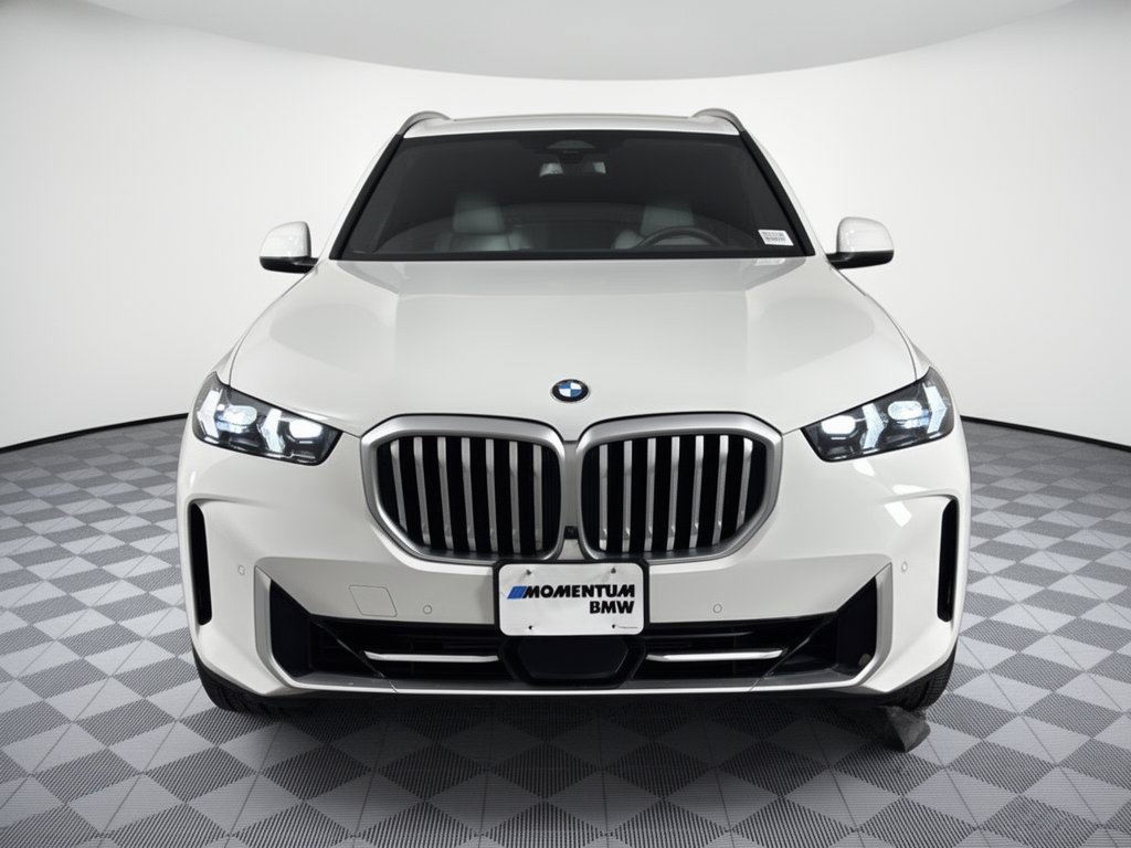 Certified 2024 BMW X5 xDrive40i w/ Parking Assistance Package AWD/4WD image 6