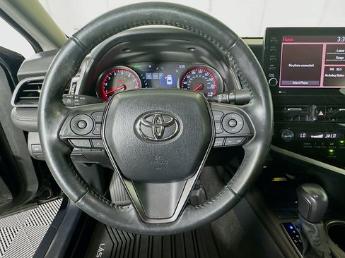 Used 2022 Toyota Camry XSE FWD image 15
