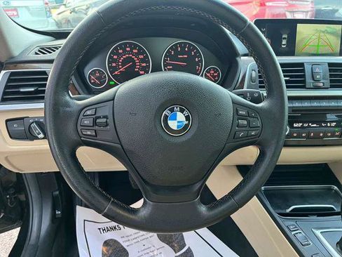 Used 2017 BMW 320i 320i Sedan image 17