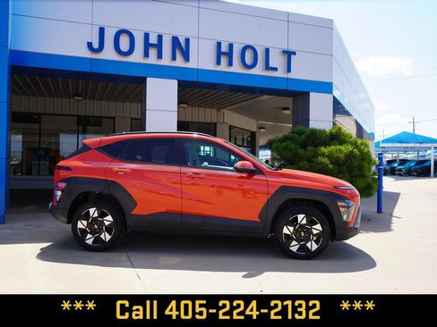Used 2025 Hyundai Kona SEL AWD/4WD image 8