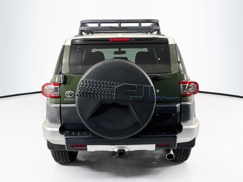 Used 2013 Toyota FJ Cruiser 4WD w/ Convenience Pkg image 6