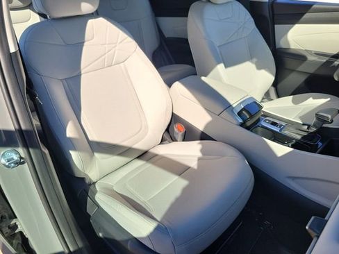 New 2026 Hyundai Tucson SE image 16