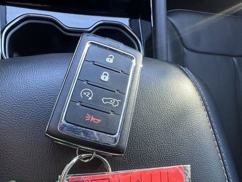 Used 2023 Jeep Grand Cherokee L Limited w/ Luxury Tech Group II image 43