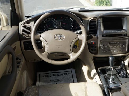 Used 2003 Toyota Land Cruiser image 42
