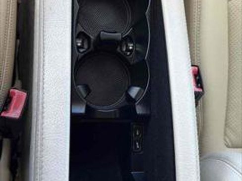 Used 2005 Mercedes-Benz E 320 Sedan image 18