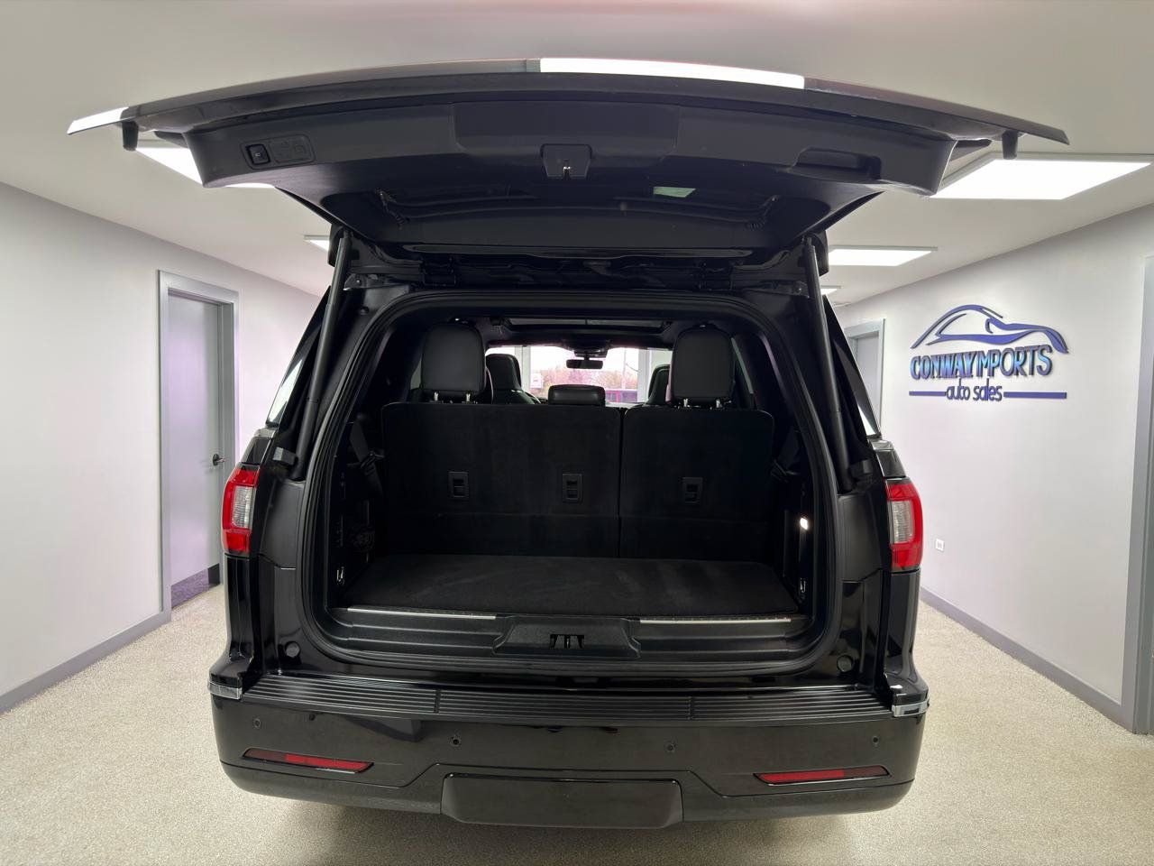 Used 2020 Lincoln Navigator Reserve w/ Luxury Package AWD/4WD image 37