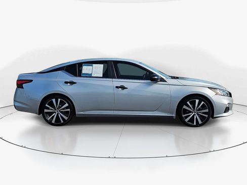 Used 2022 Nissan Altima 2.5 SR FWD image 5