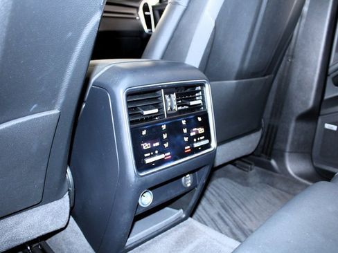 Used 2019 Porsche Cayenne E-Hybrid image 23