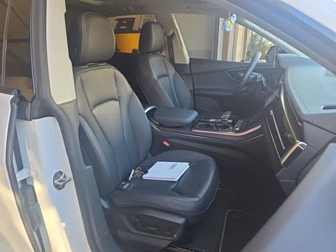 Used 2023 Audi Q8 Premium Plus AWD/4WD image 8