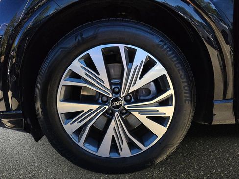 Used 2023 Audi Q4 e-tron Premium Plus w/ Premium Plus image 37