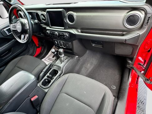 Certified 2022 Jeep Wrangler Unlimited Sahara AWD/4WD image 34