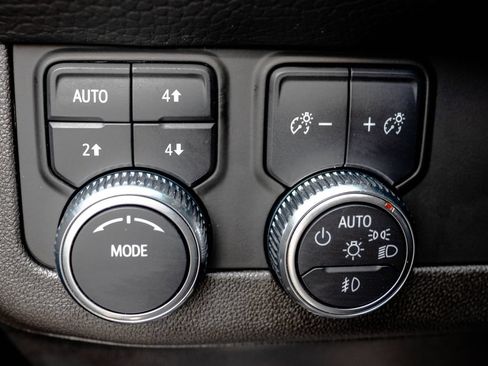 Used 2023 GMC Yukon Denali AWD/4WD image 27