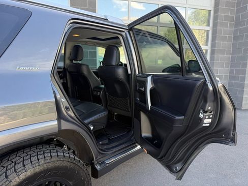 Used 2019 Toyota 4Runner Limited AWD/4WD image 40