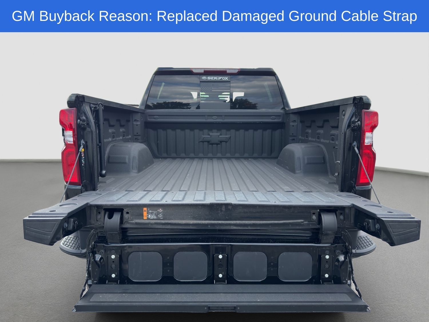 Used 2024 Chevrolet Silverado 1500 LT Trail Boss w/ LT Trail Boss Premium Package AWD/4WD image 19