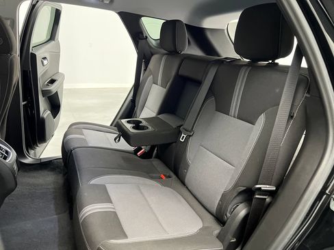 Used 2025 Chevrolet Blazer LT FWD image 16