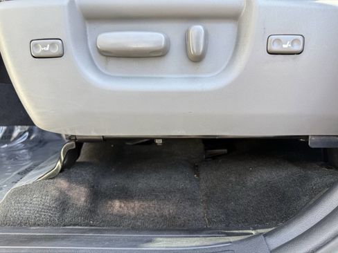 Used 2012 Toyota Sequoia Platinum image 24