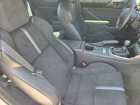 Used 2025 Toyota GR86 Premium w/ Performance Package RWD image 10