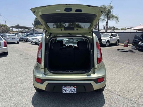 Used 2013 Kia Soul FWD image 13