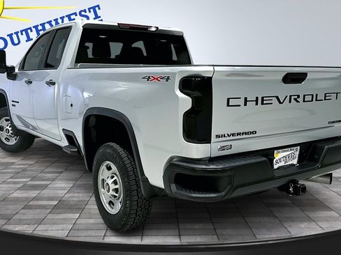 Used 2023 Chevrolet Silverado 2500 W/T image 4