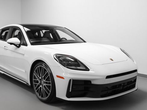 New 2026 Porsche Panamera 4 image 9