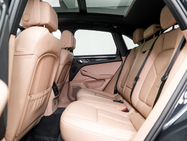Certified 2026 Porsche Macan AWD/4WD image 26