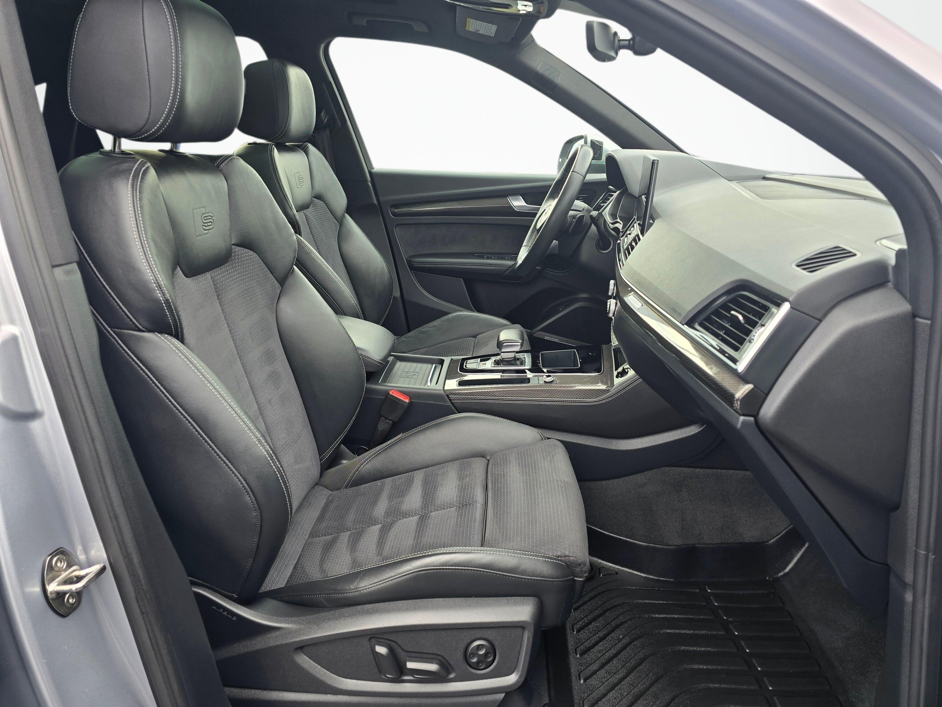 Used 2023 Audi SQ5 Prestige w/ Prestige Package AWD/4WD image 28